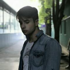 Adrian4uk9